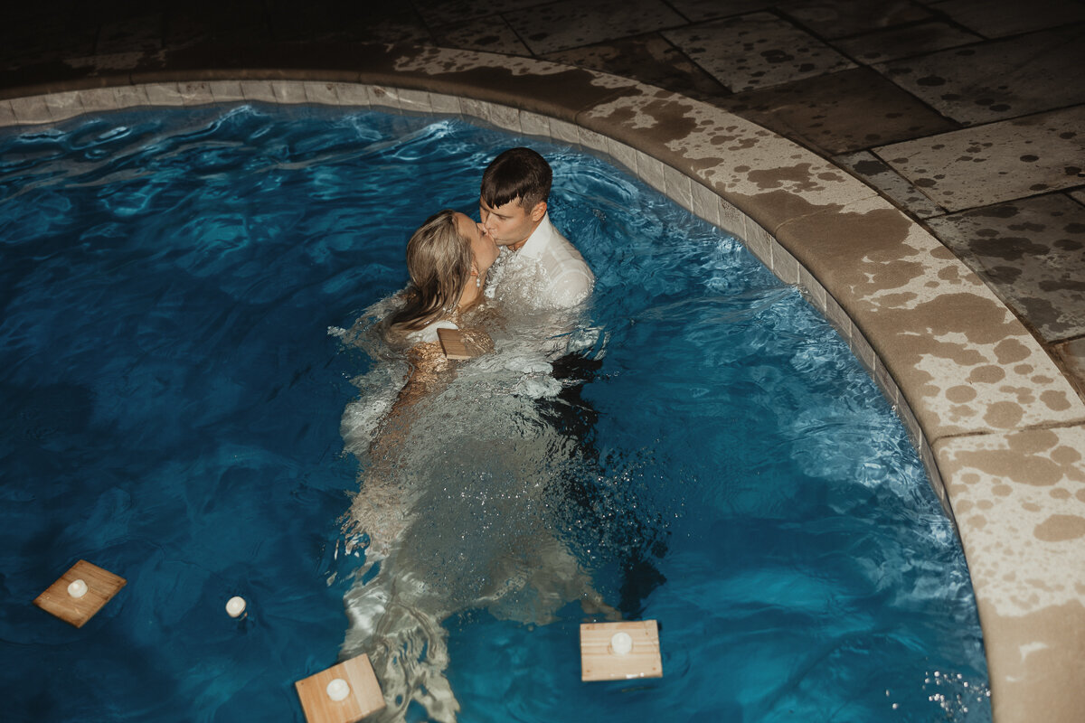 kansascitytravelingweddingphotographer-176
