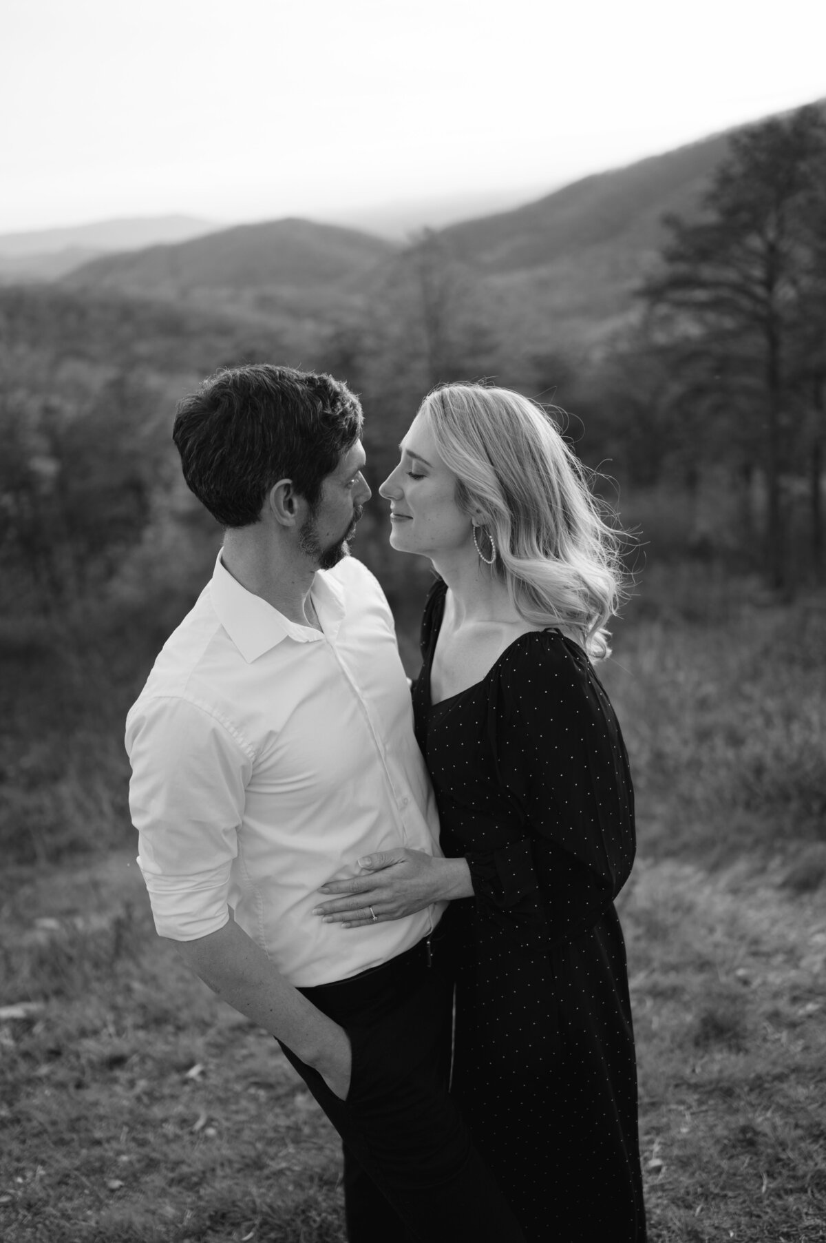 2025_StephWhitehillPhoto_K&J_Engagement-75