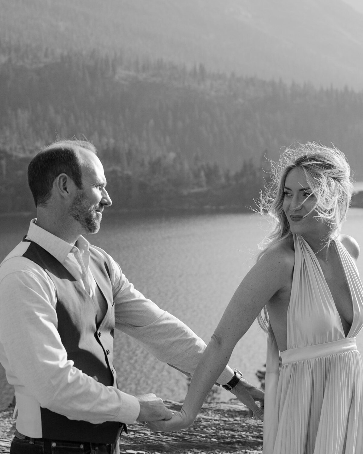 vintage-hollywood-glacier-national-park-elopement-presley-gray-photo0801-2