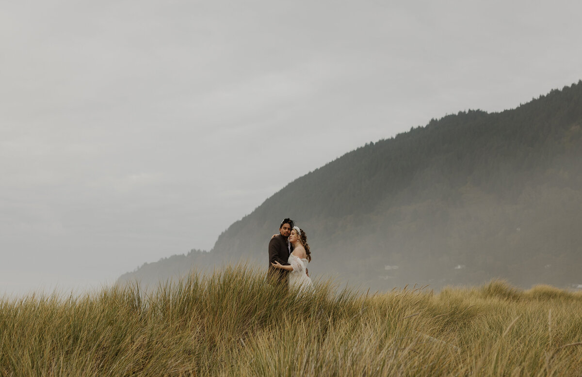 oregon coast elopement