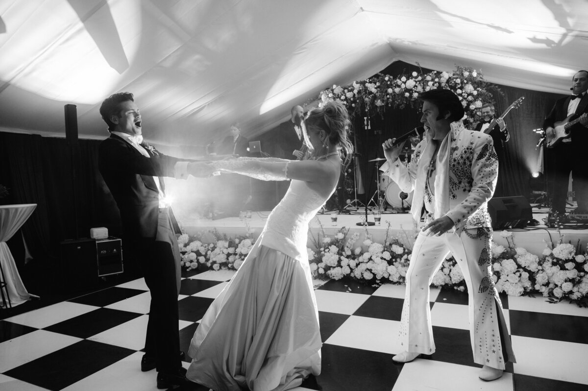 KMW-11192022-Kate-Travis-Wedding-Sneak-Peek-200 (1)