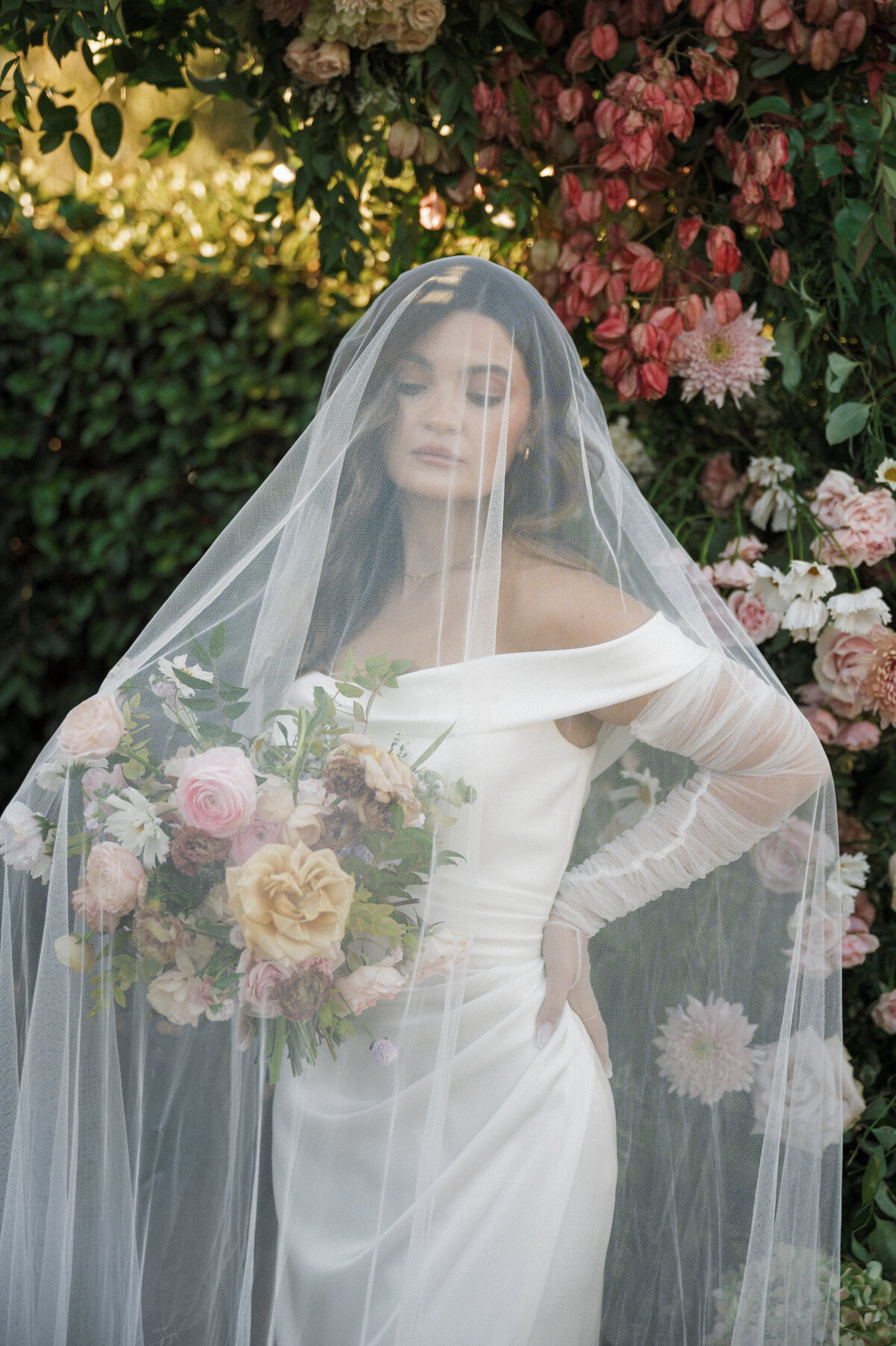 ALYSSALIZARRAGA_THEFLORALCLUBDAY2_STYLEDSHOOT-245