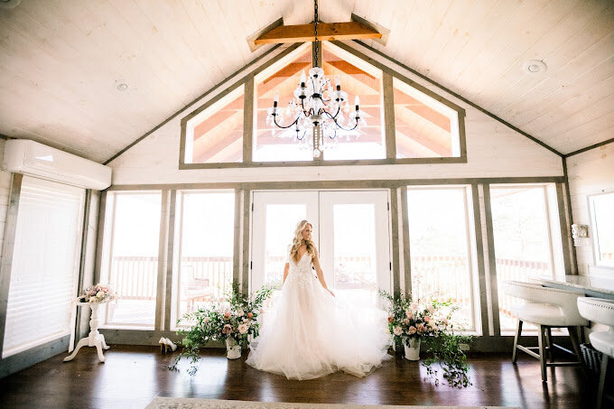 the-magnolia-bridal-suite-smoky-mountain-wedding-venues
