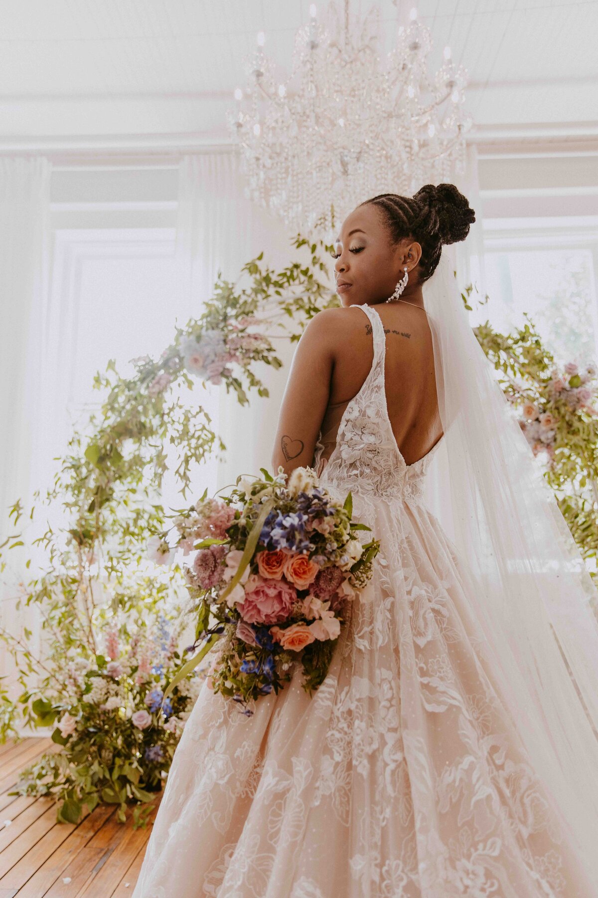 WHIMSICAL-GARDEN-WEDDING-SAVANNAH-BOTTLE-WORKS-BAREFOOT-ROYALTY-PHOTOGRAPHY236