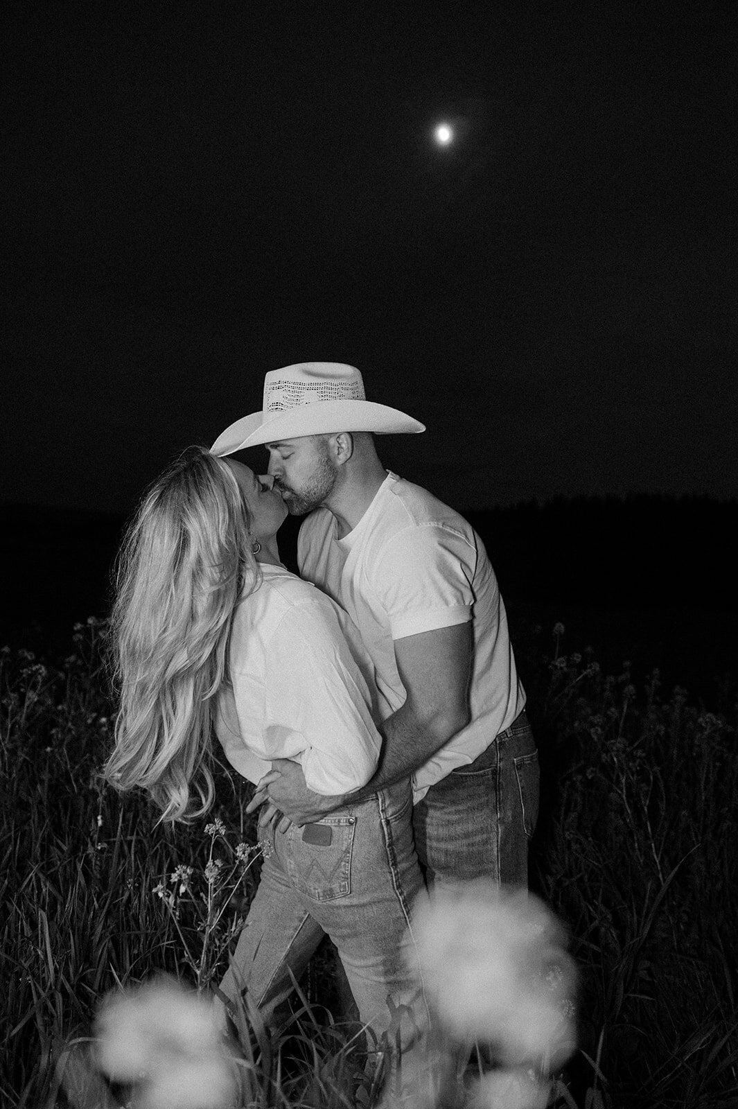 presley-gray-nighttime-western-montana-engagement0164