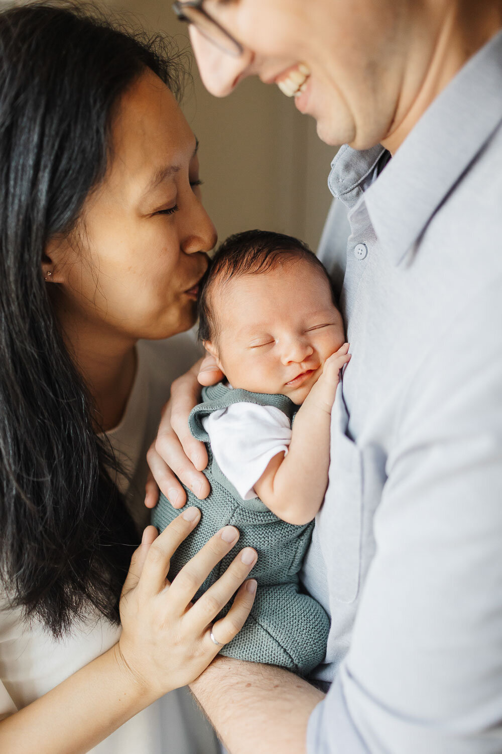 Natural-newborn-Portraits-at-home-Toronto-3