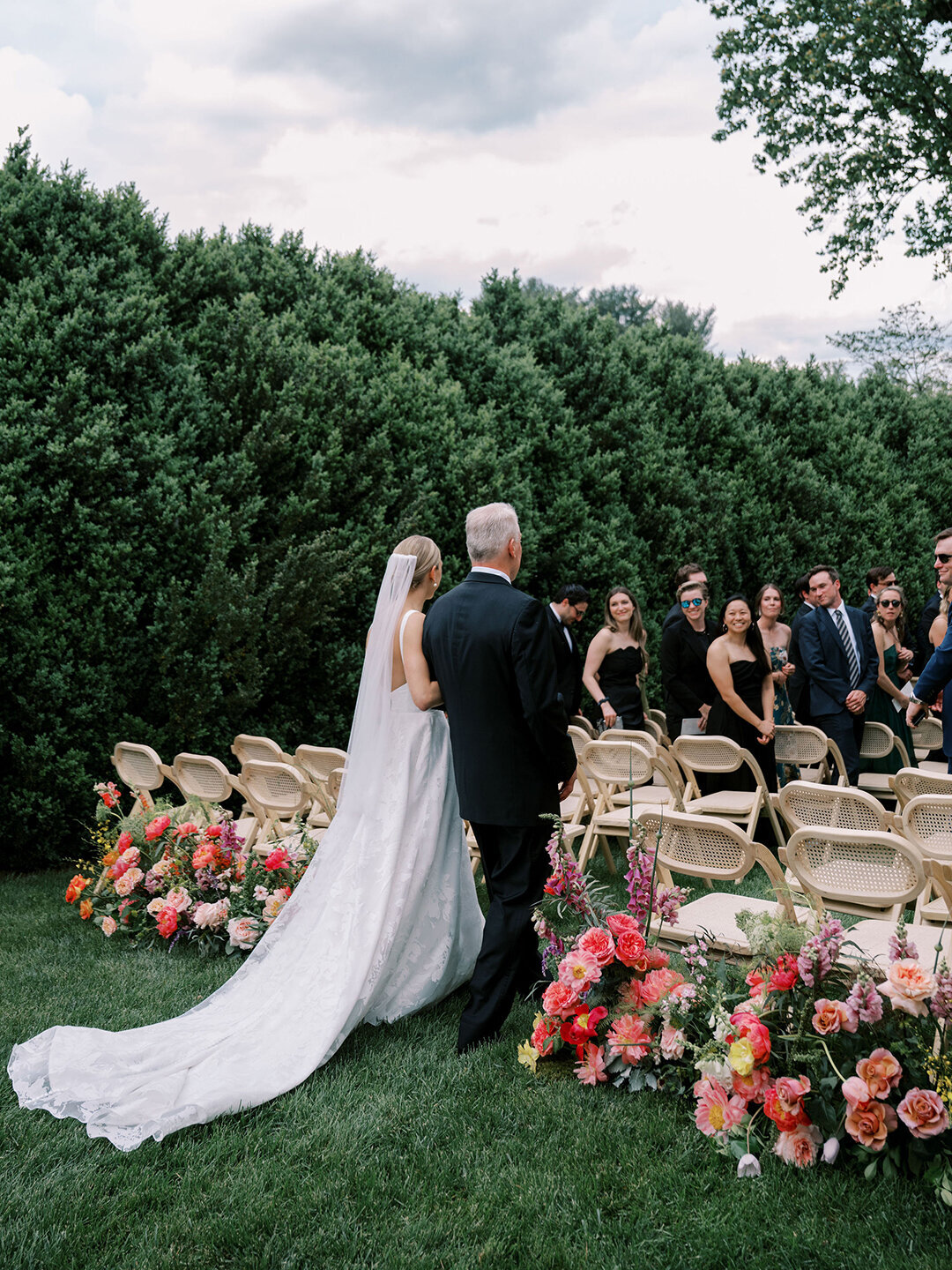 KathleenRob5-3-25GlenstoneGardenVA-VickiGraftonPhotography-567