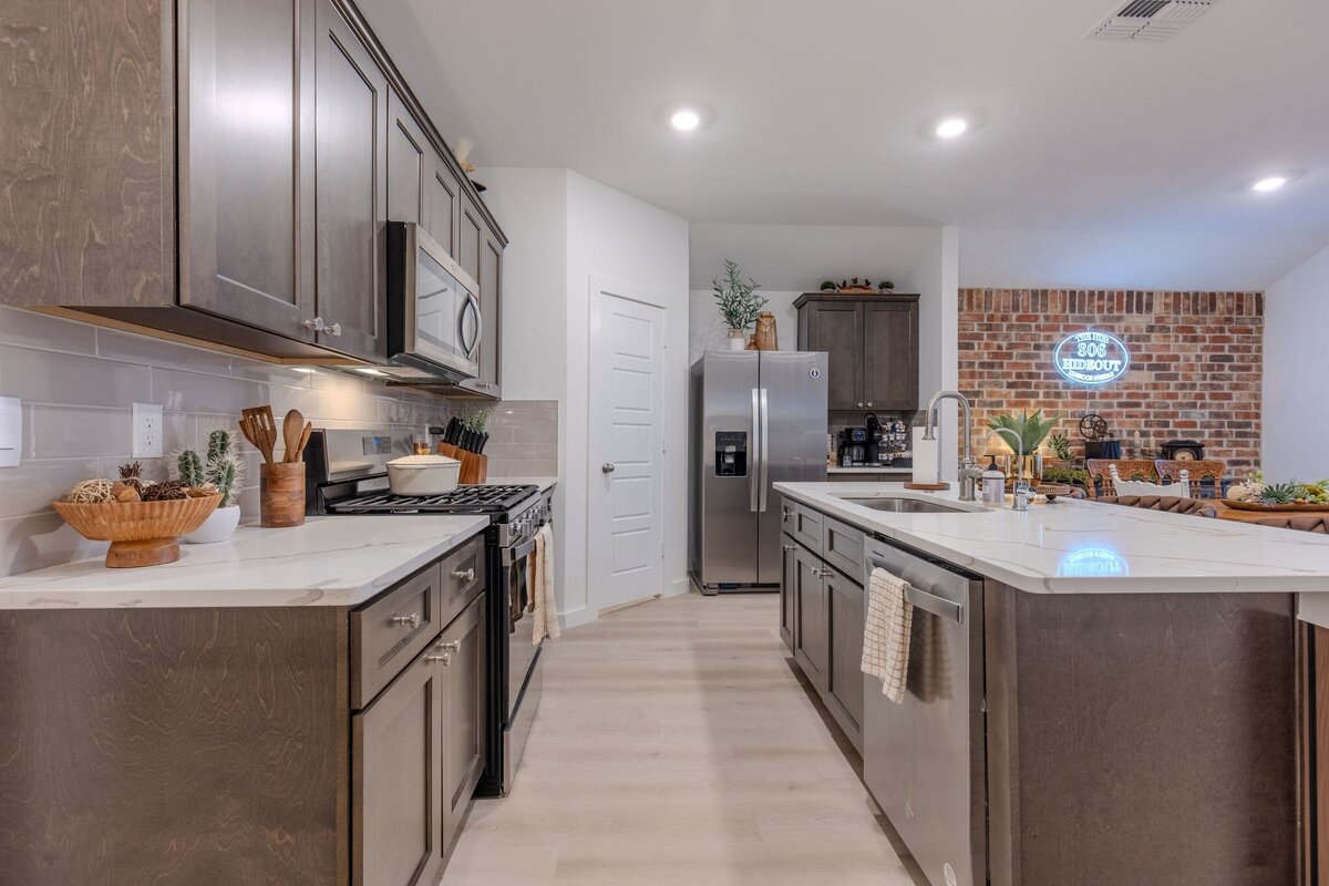 17_806 Hideout-0812-HDR