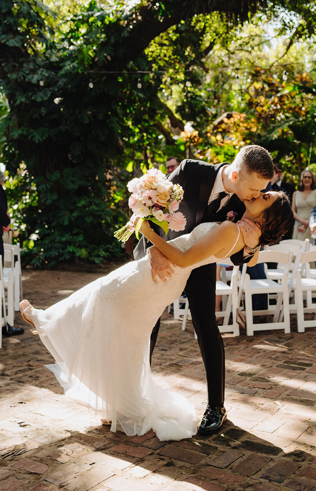 mcneile-photo-sunken-gardens-elopement-chantilly-chic-celebrations-1