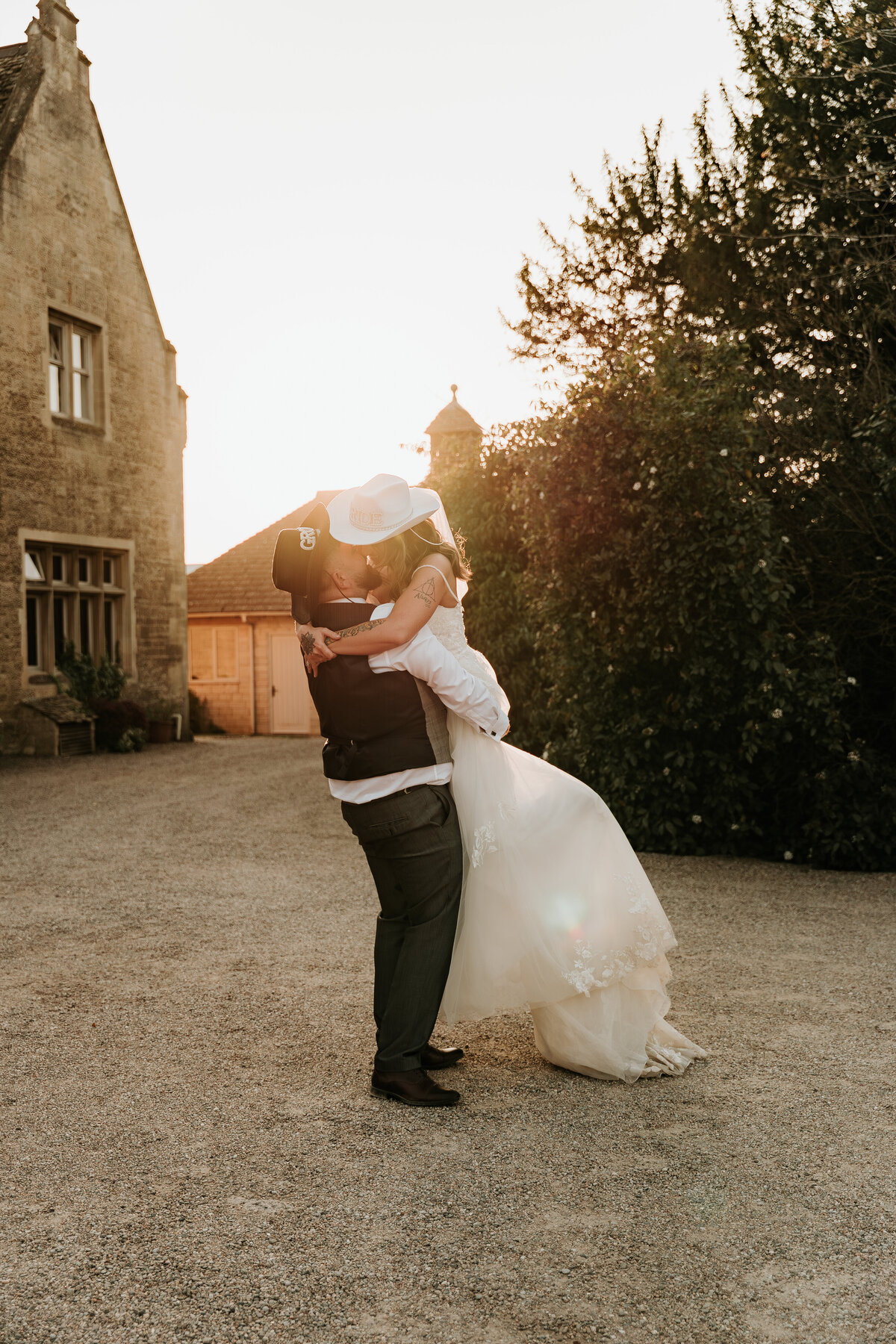 GraceDovePhotography_Laura&BrettWedding_Previews-61
