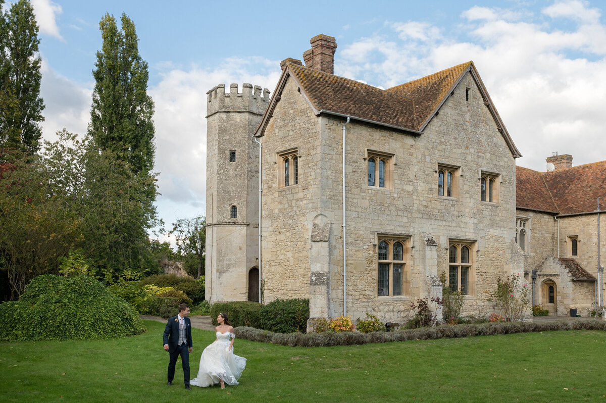 Notley-Abbey-wedding-photography-1014