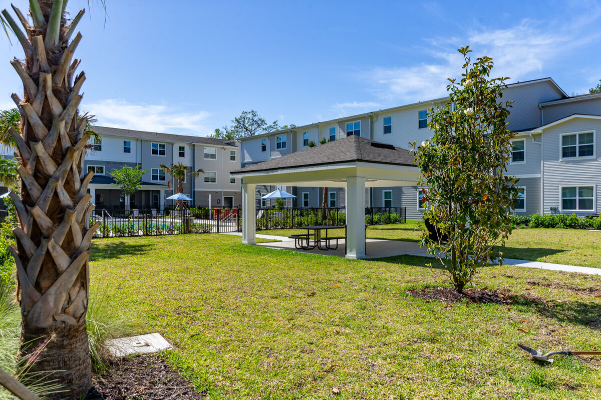 042324ROCHESTERPARK-28