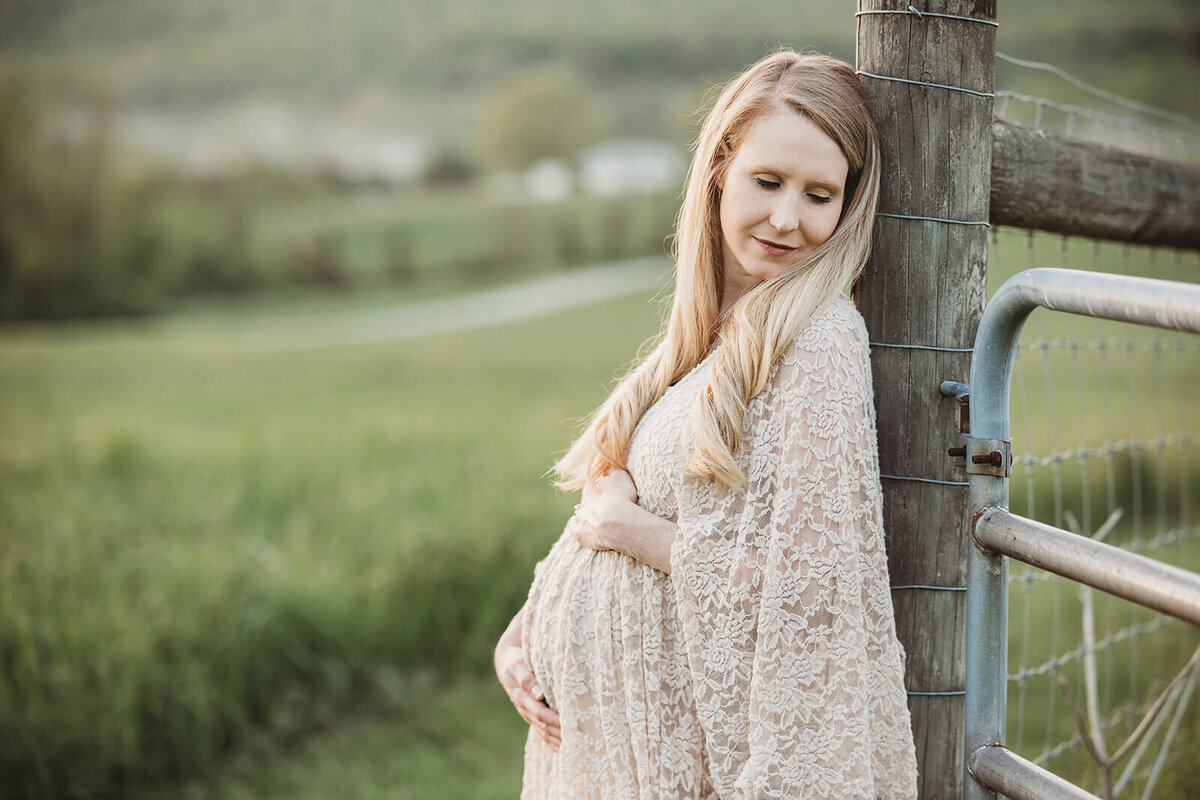 Sallyann-mechanicsburg-maternity-photographer-18