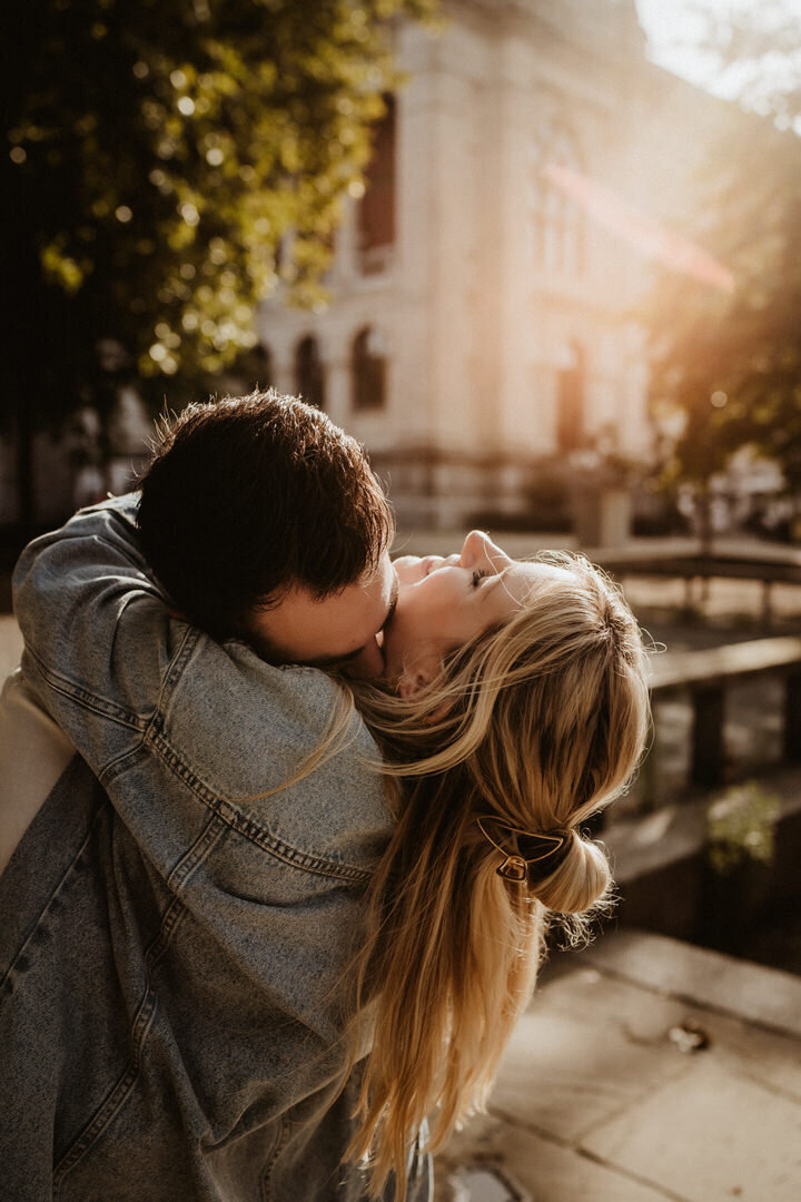 SIMPLESTORIES-09827