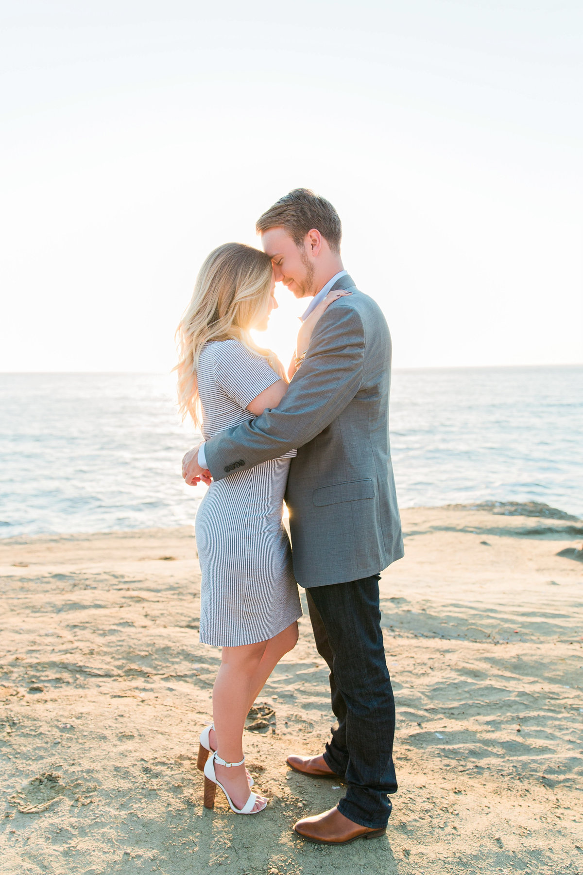 babsie-ly-photography-surprise-proposal-photographer-san-diego-california-sunset-cliffs-epic-scenery-009