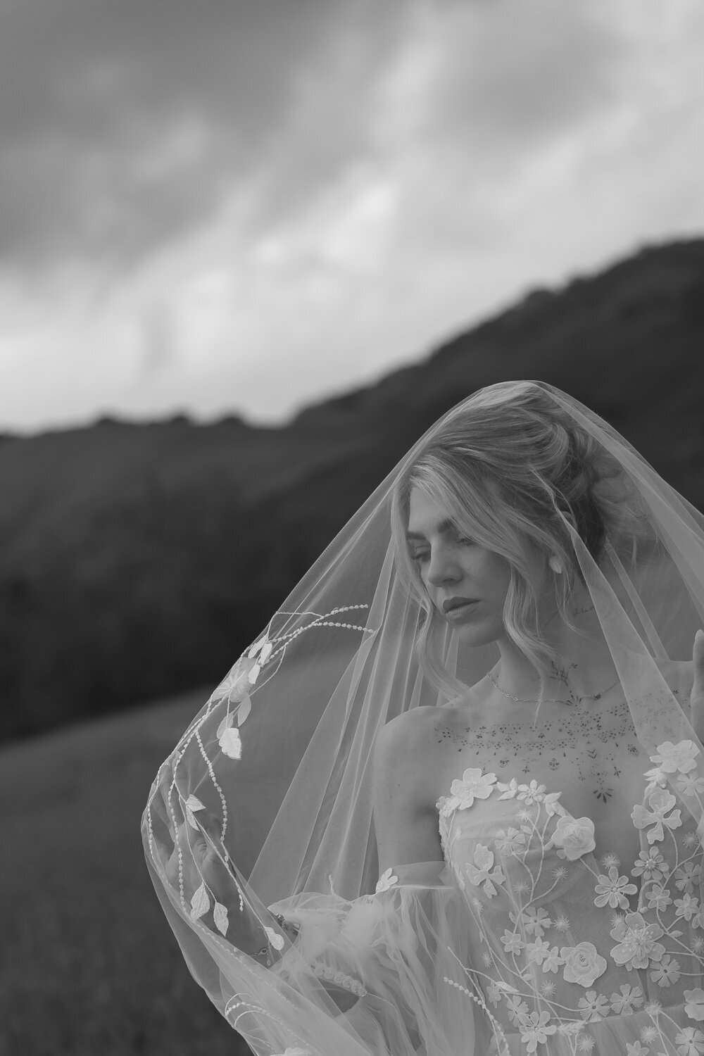 Elopement weddings photos bride under veil photo black and white in San Luis Obispo at Higuera Ranch