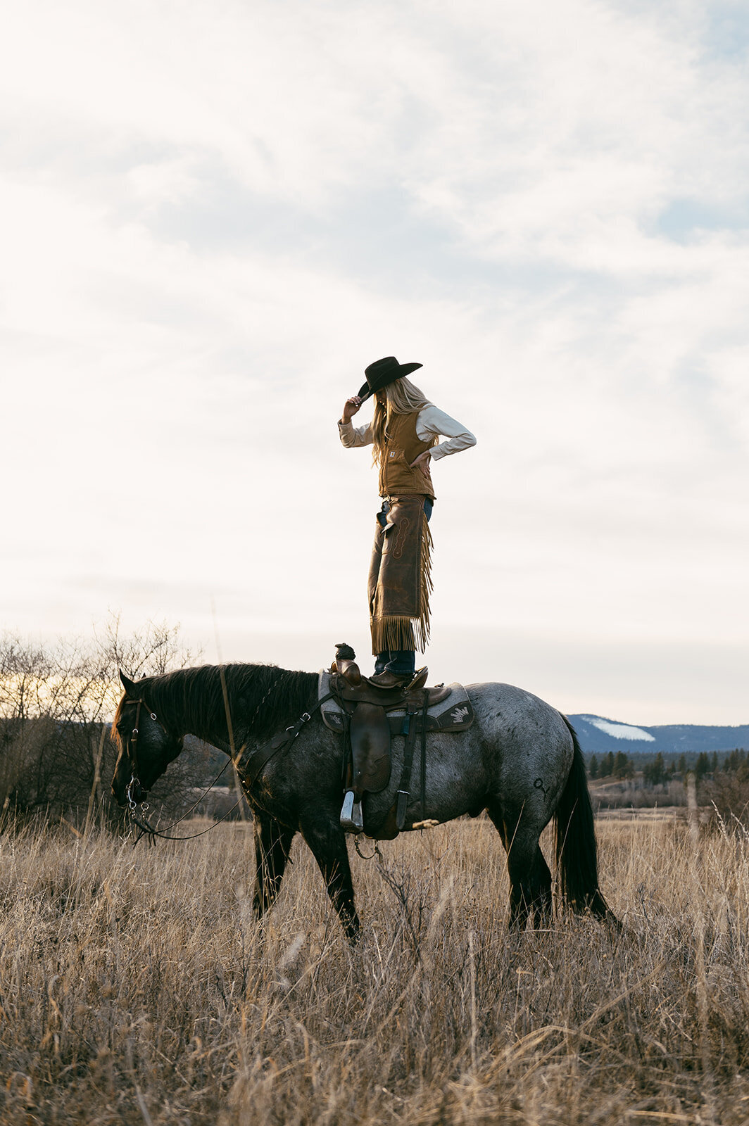 presley-gray-photo-montana-western-ranch-couples-photoshoot-2093
