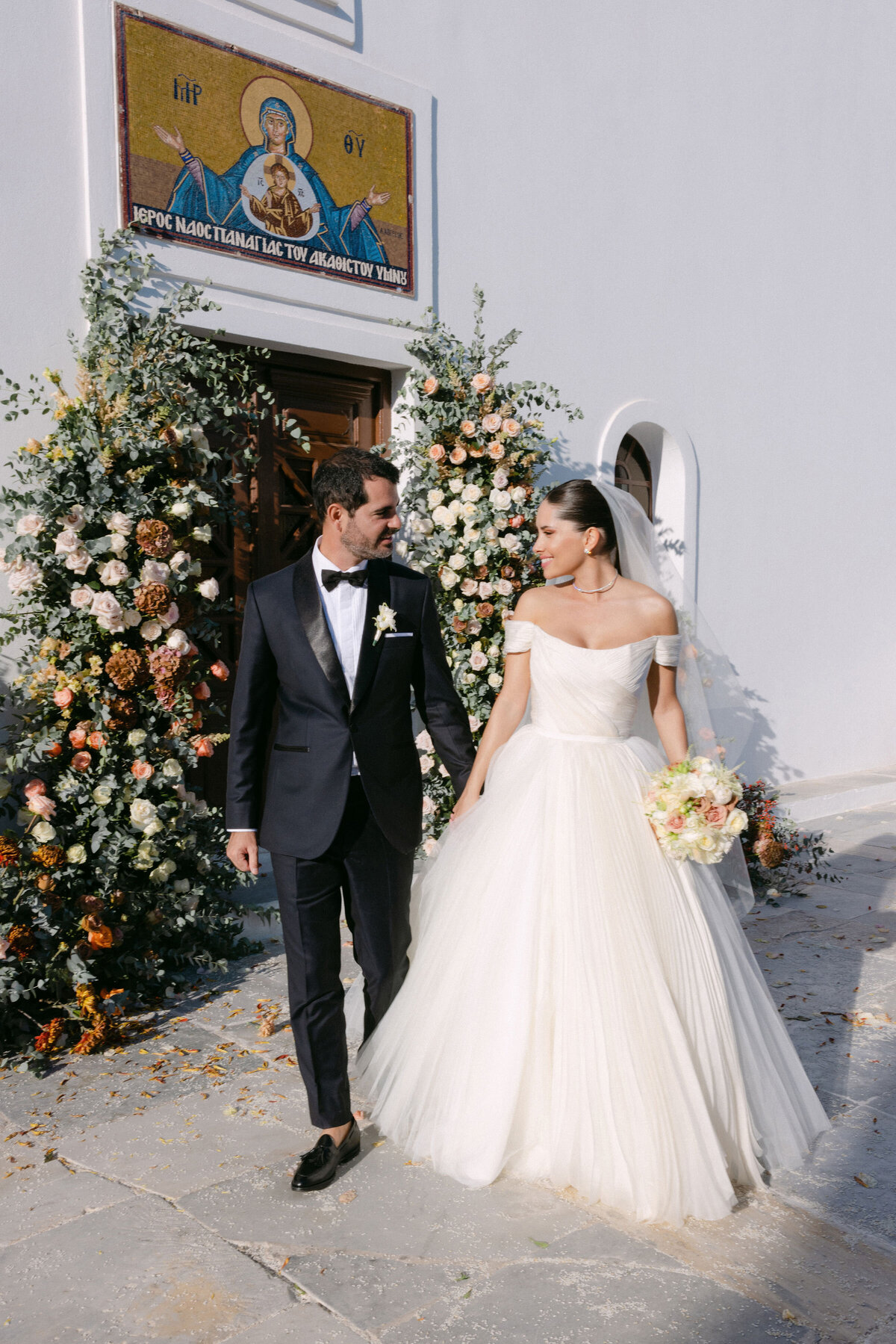J&E | Glamorous Greece Wedding