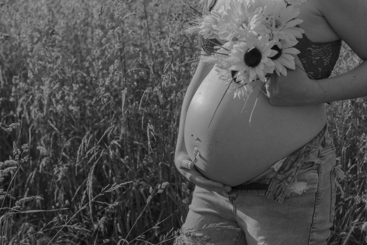 Kylee's Maternity Photos_2024_035 copy