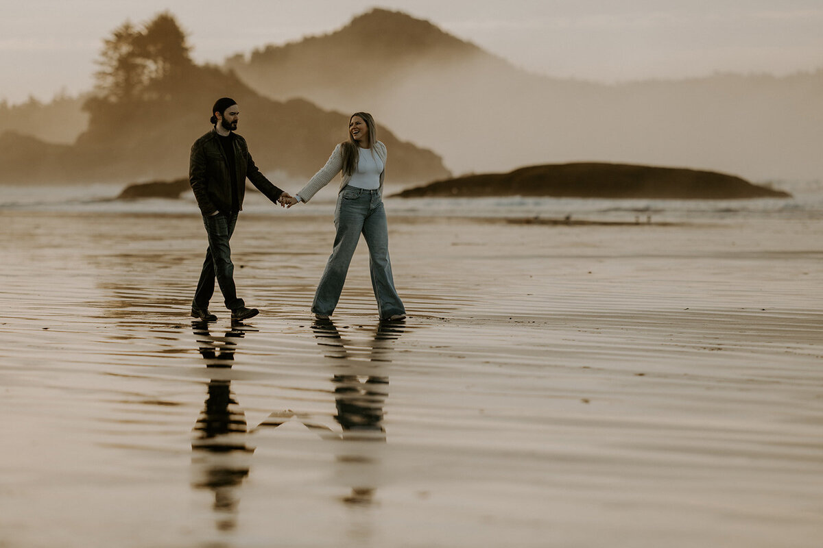 Vancouver Island Engagement Photographer