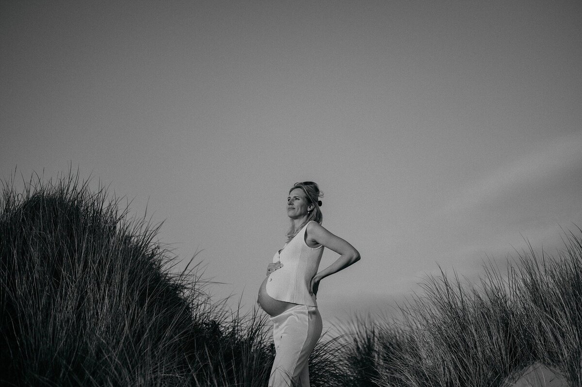 zwangerschapsshoot-blote-buik-puur-natuurlijk-thuis-louise-boonstoppel-fotografie_0049