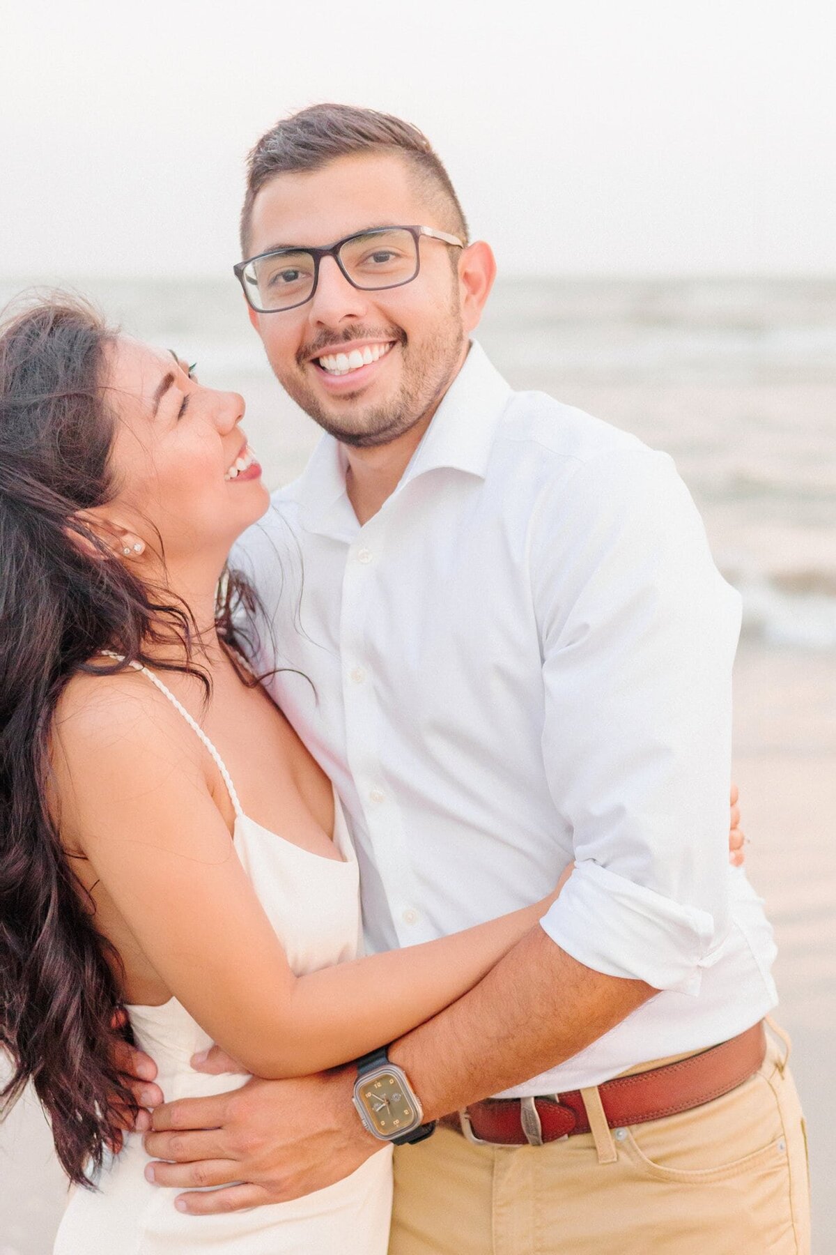 engagement-pictures-on-the-beach (17)