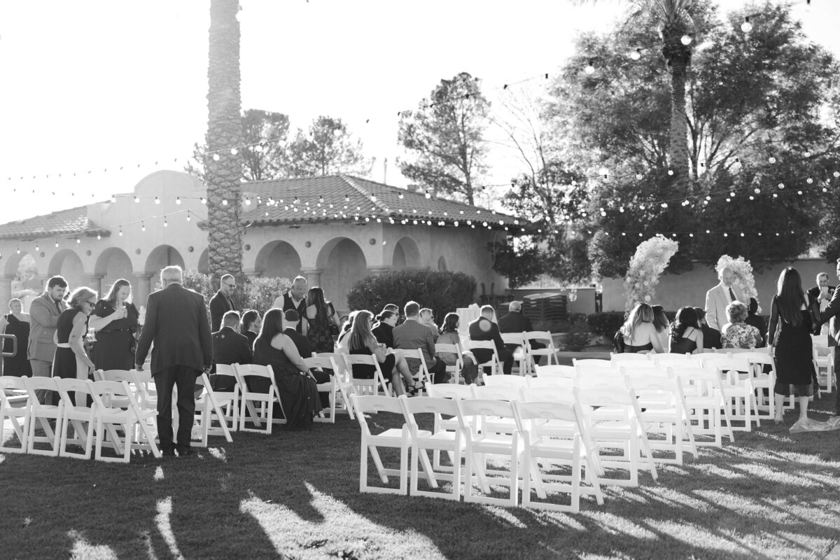 92_riskyexposure_marley-simon_las-vegas-elopement-photography