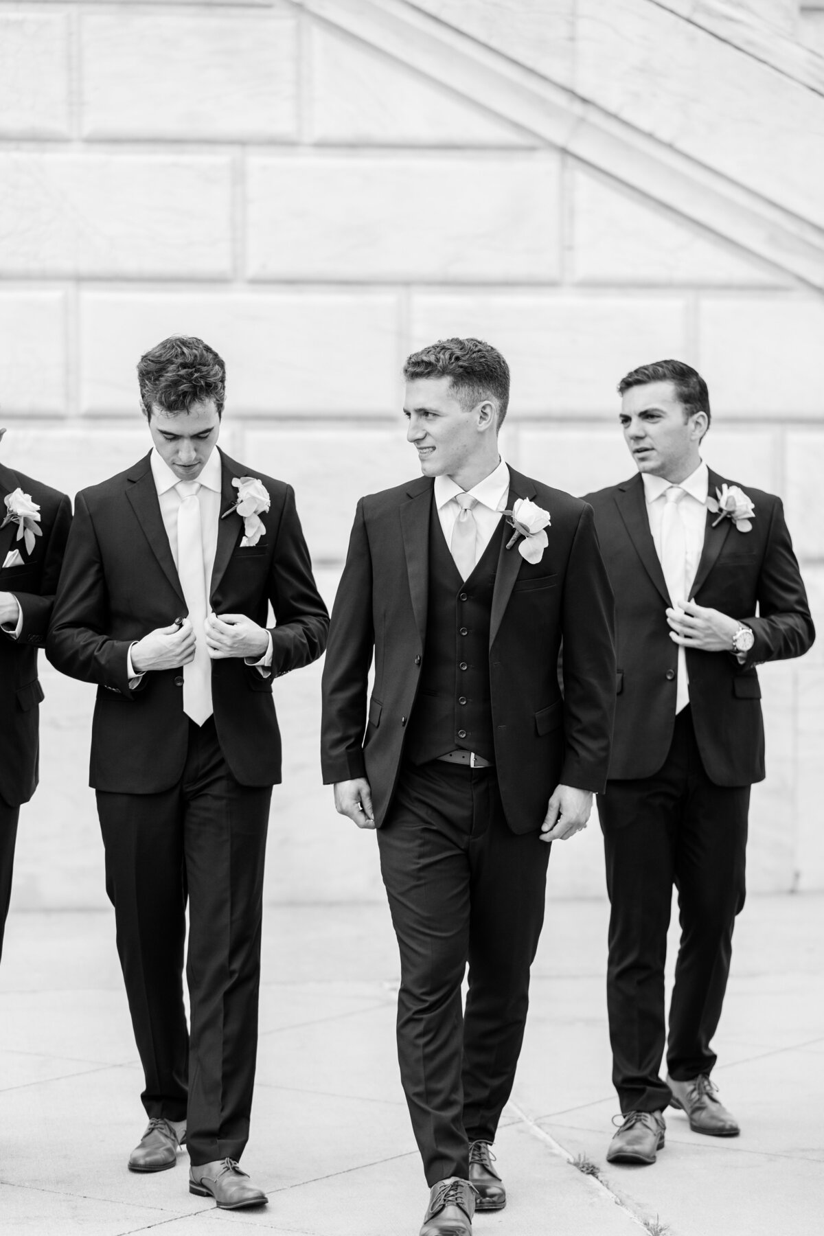 detroit-downtown-wedding-michigan-bride-groom-sweetest-heart-of-mary-church23
