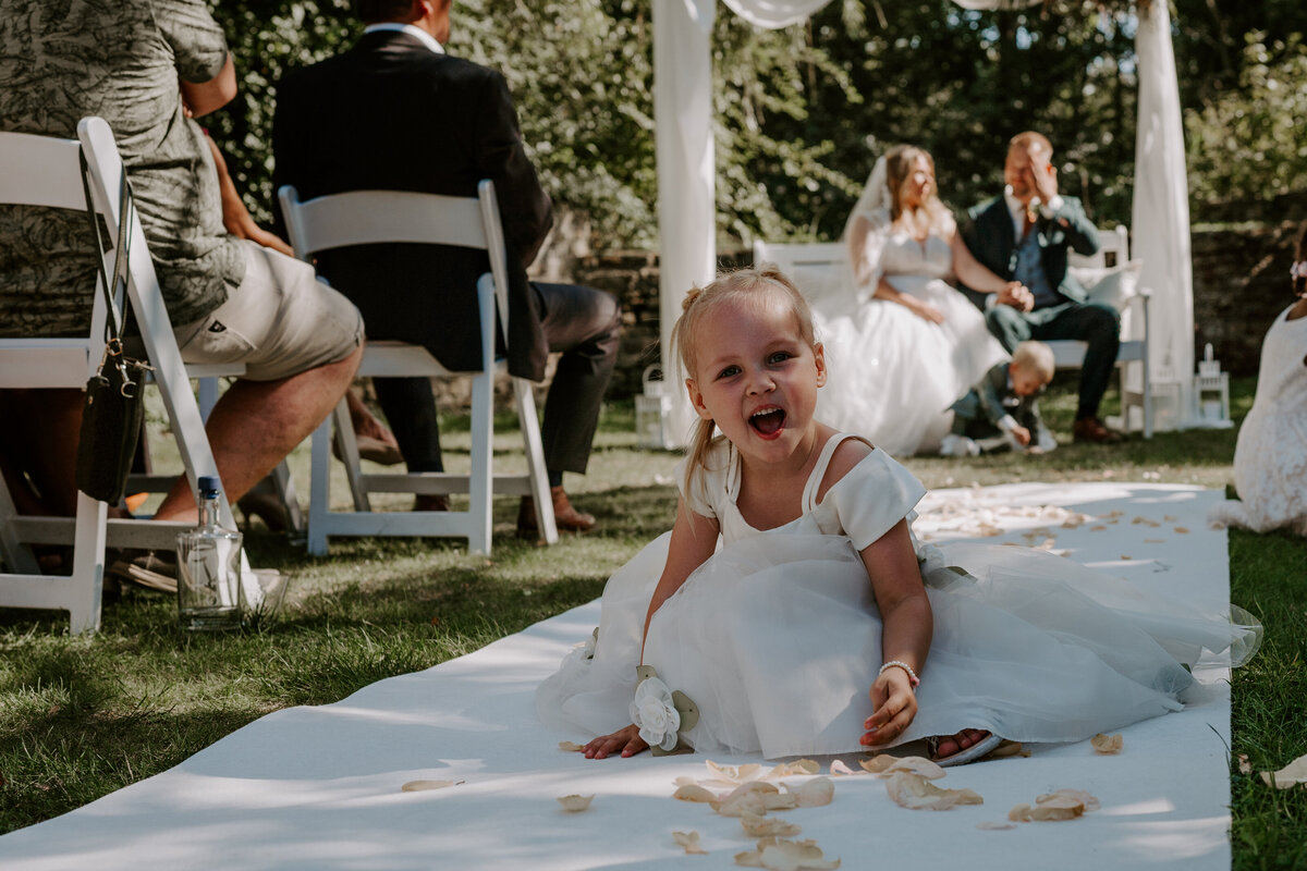 Trouwfotograaf in Zeeland. De leukste trouwlocaties in Zeeland vind je in deze blog. Door everatilroefotografie, trouwfotograaf in Middelburg,Zeeland