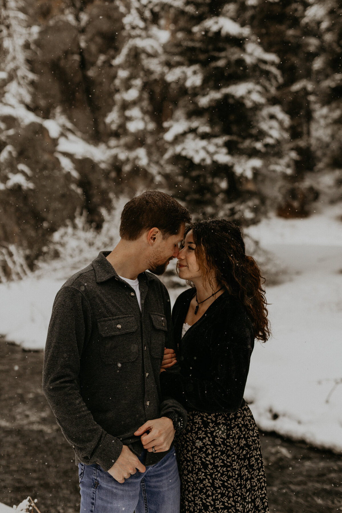 snowy-jemez-springs-photo-shoot-new-mexico-3