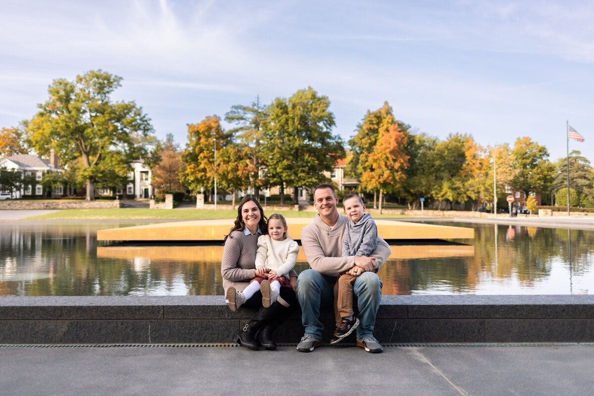 Kansas_City_Family_Photography_Nelson_Atkins_family_sitting-1