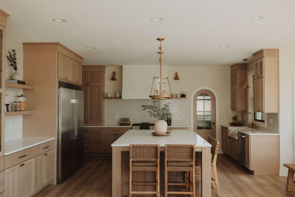 9632-Kitchen-Polk-City-Central-Iowa-Custom-Home-JRL-Builders-3F1A7850