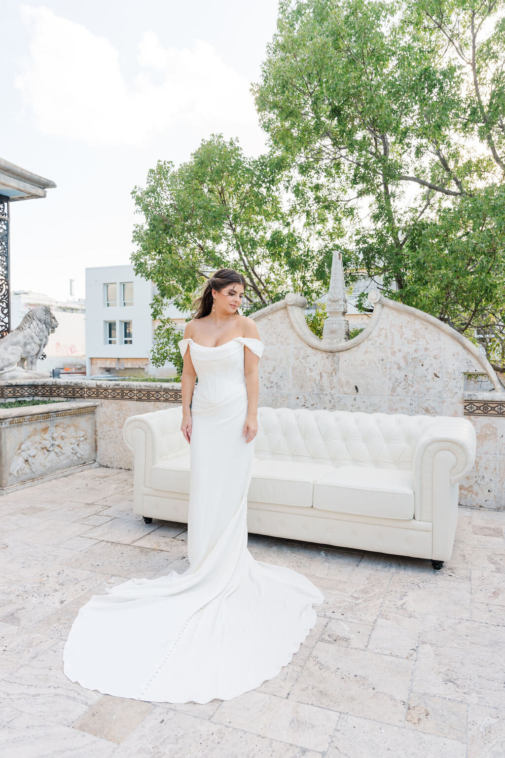 Bride in The Cruz Building  Miami