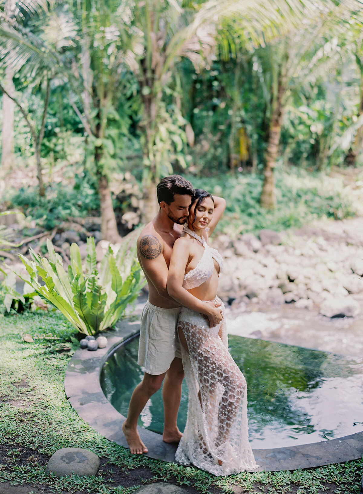 Vicki Grafton Bali Hide Out Villa Elopement Micro Wedding Photographer006
