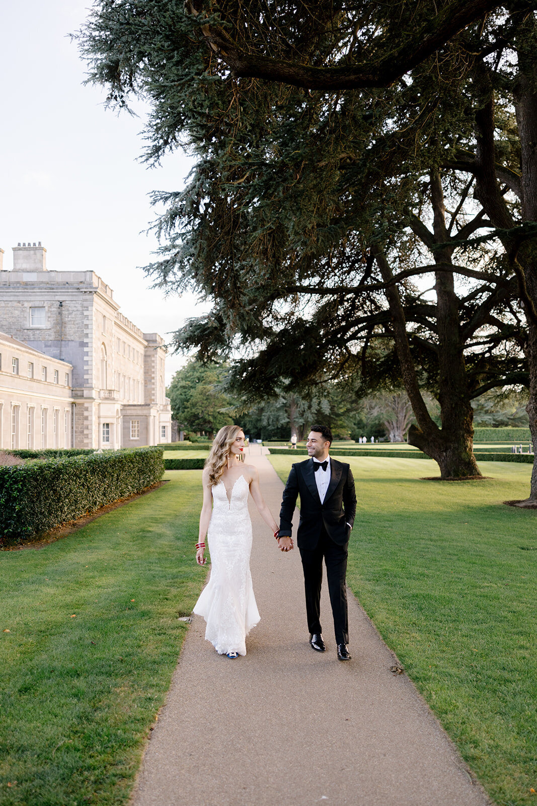 Akul and Bridget-2057