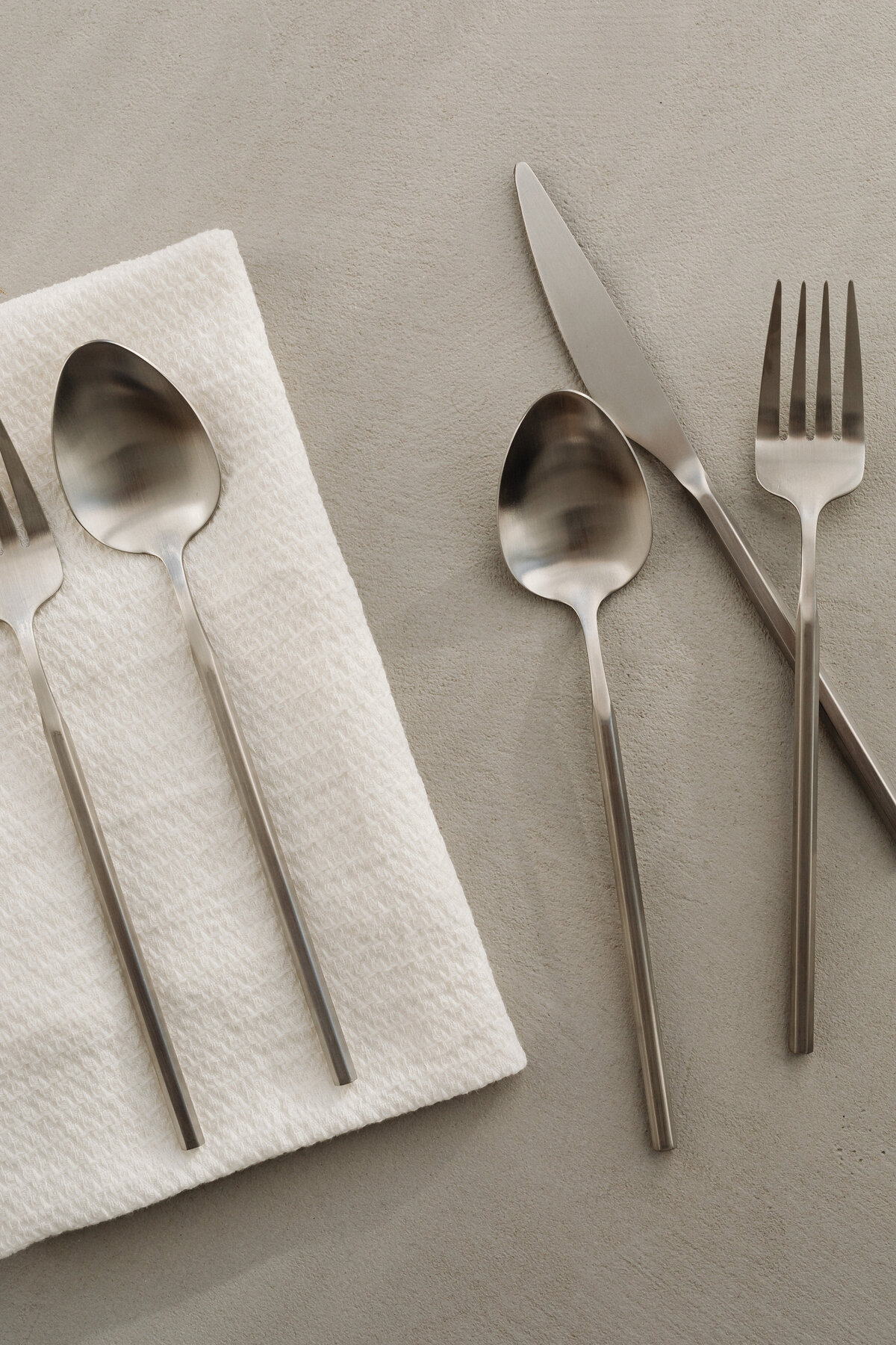 kaboompics_forks-spoons-knife-29502