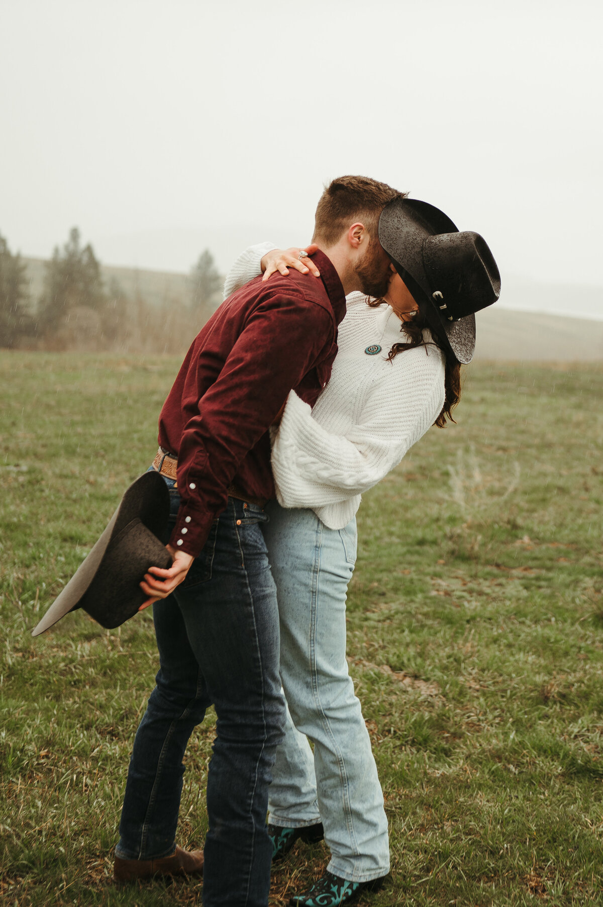 presley-gray-photo-montana-western-style-engagement-3600