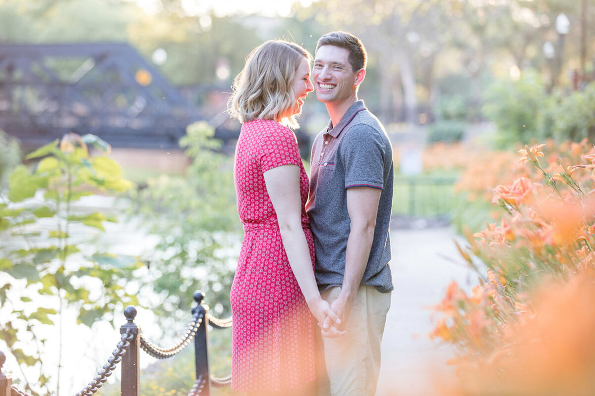 Rachel-Elise-Photography-Syracuse-New-York-Engagement-Shoot-Photographer-Inner-Harbor-14