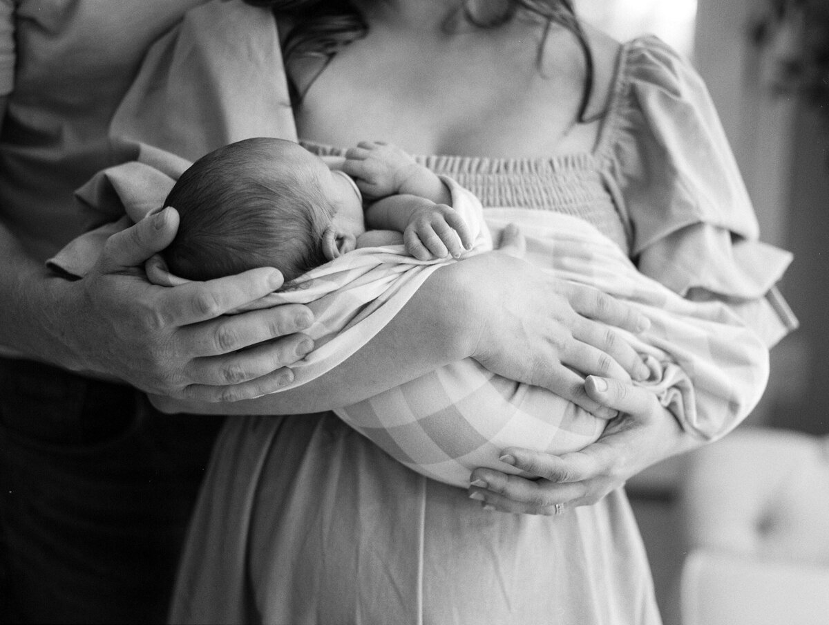 relaxed-timeless-charlottesville-newborn-photos-amy-nicole-photography-0165