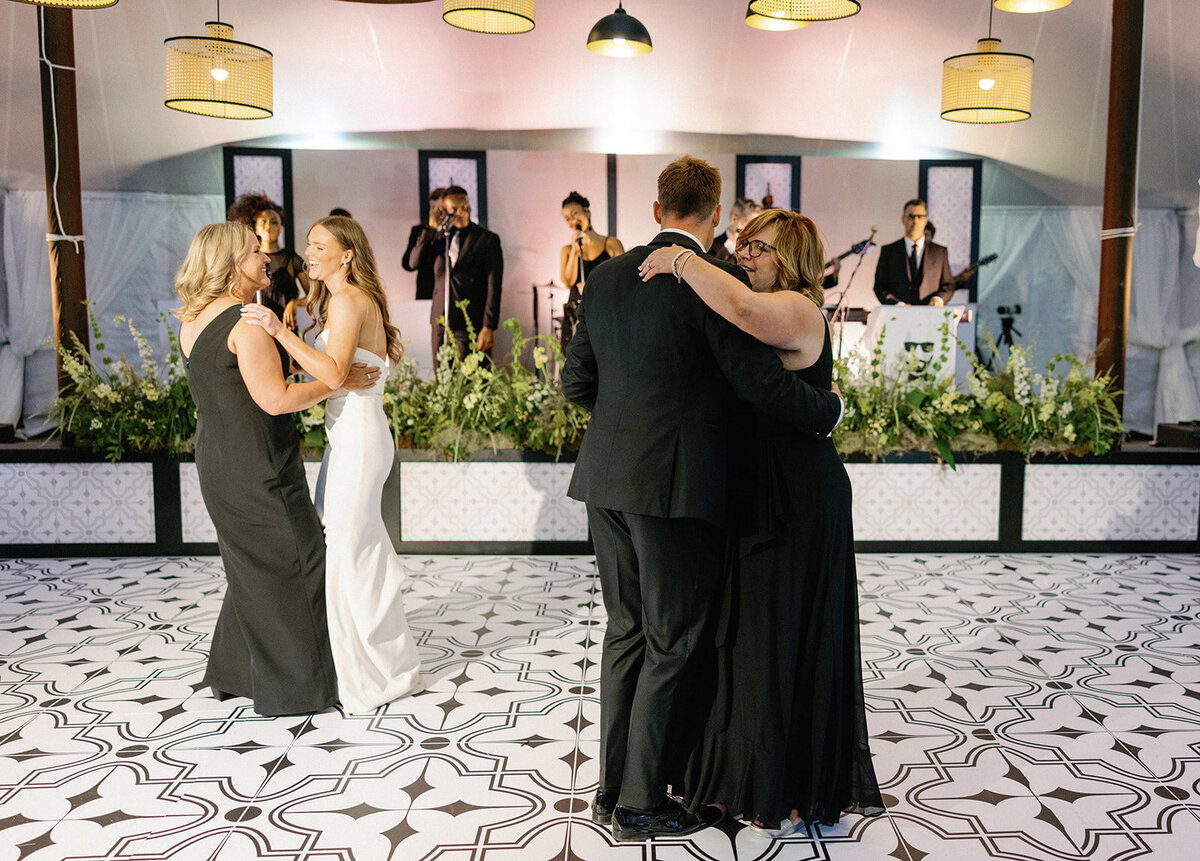 00-tracy-and-cale-wedding