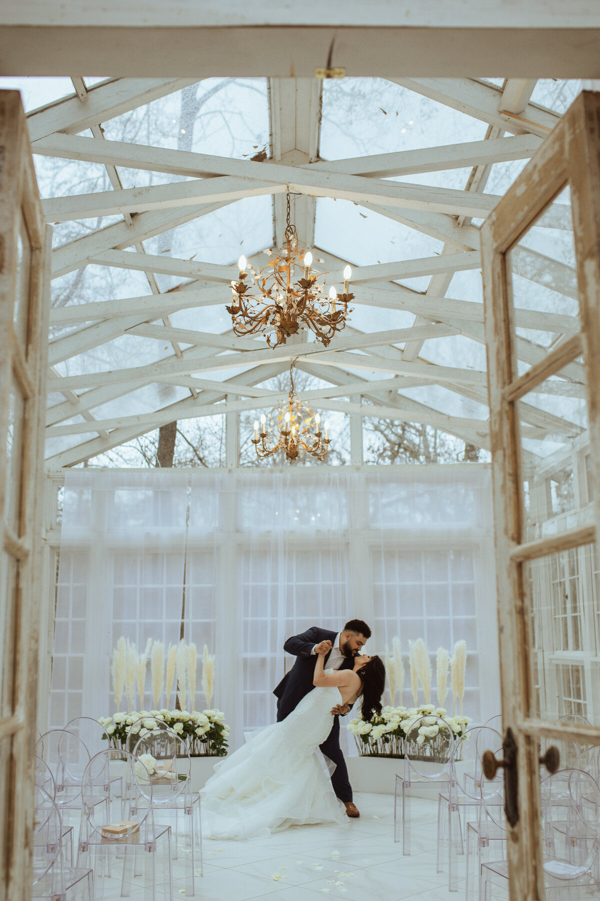 As a wedding photographer at The Oak Atelier in Conroe, TX, I'm constantly inspired by its enchanting ambiance and natural beauty. With its serene landscapes and elegant indoor spaces, this venue provides a captivating backdrop for couples to exchange vows and create unforgettable memories on their special day.