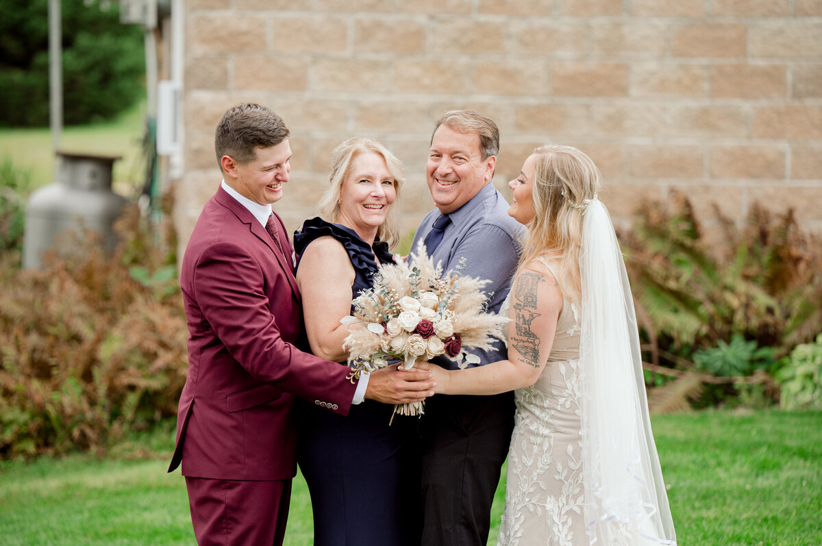 108-Wedding Family Portrai Highlights-DSC_3078-Wedding Photography- St Cloud MN- Central MN, Nicole Hollenkamp