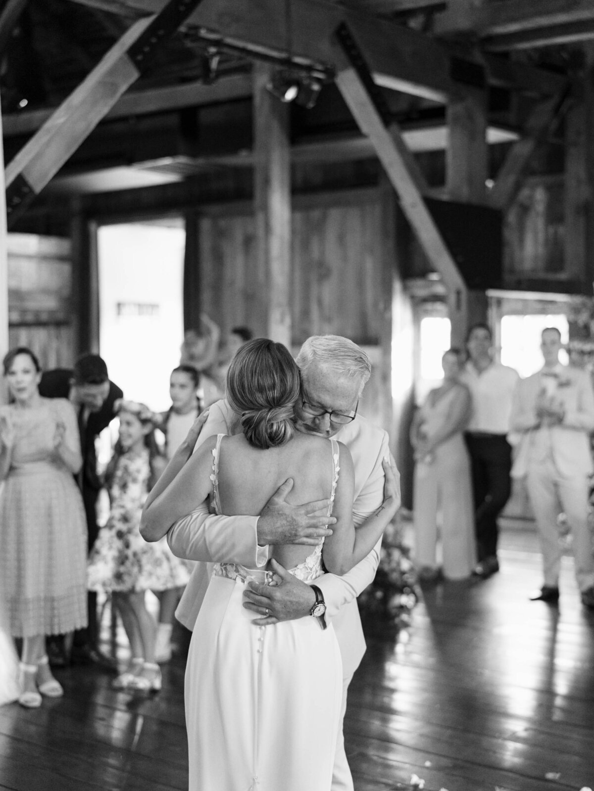 farm-at-eagles-ridge-lancaster-wedding-103