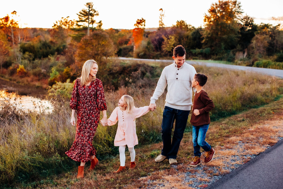 Burke VA family photographer, family portraits Burke VA, professional family photos Burke VA