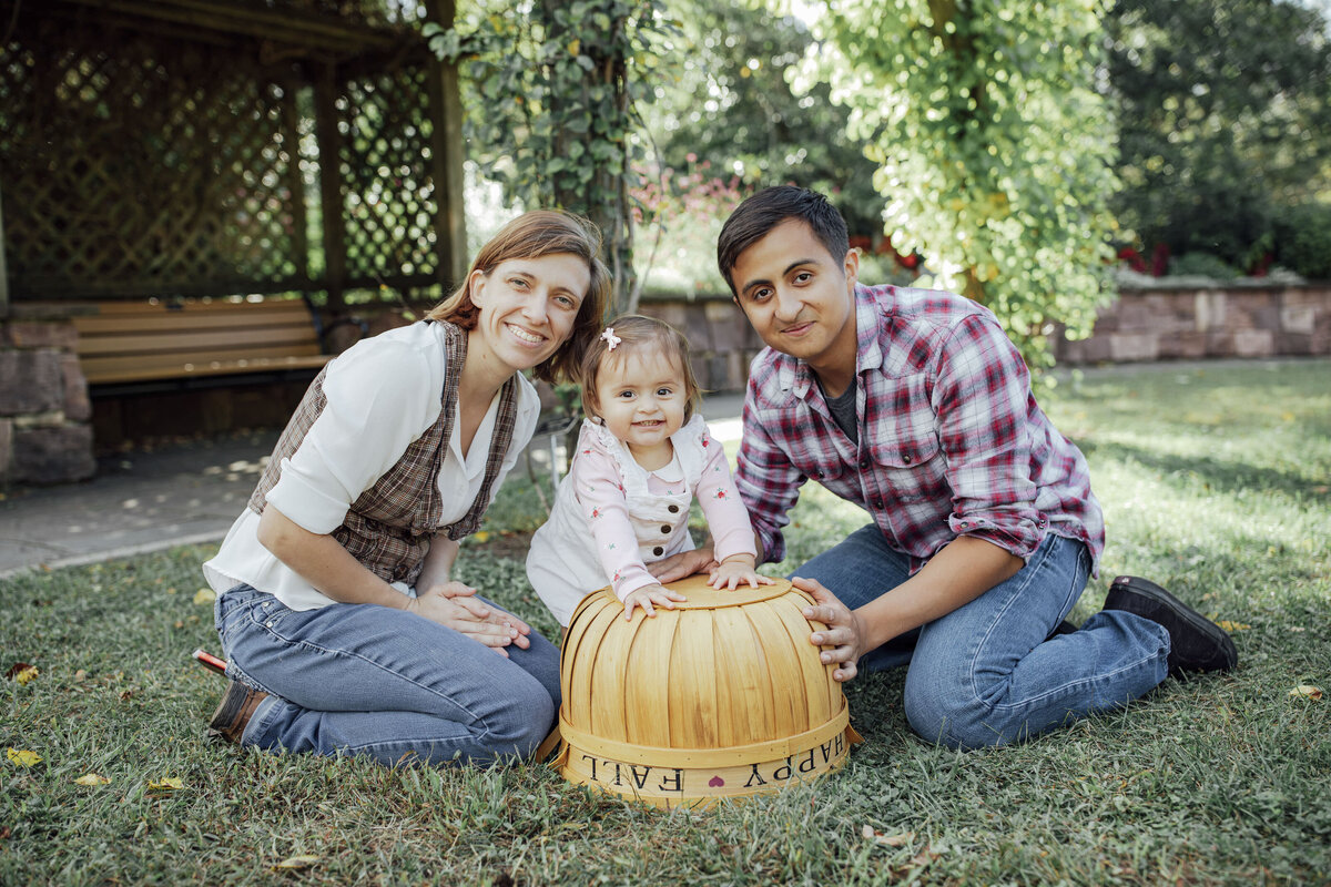 Family Portraits | Family posing together among blooming flowers during spring at Colonial Park | Somerset, New Jersey