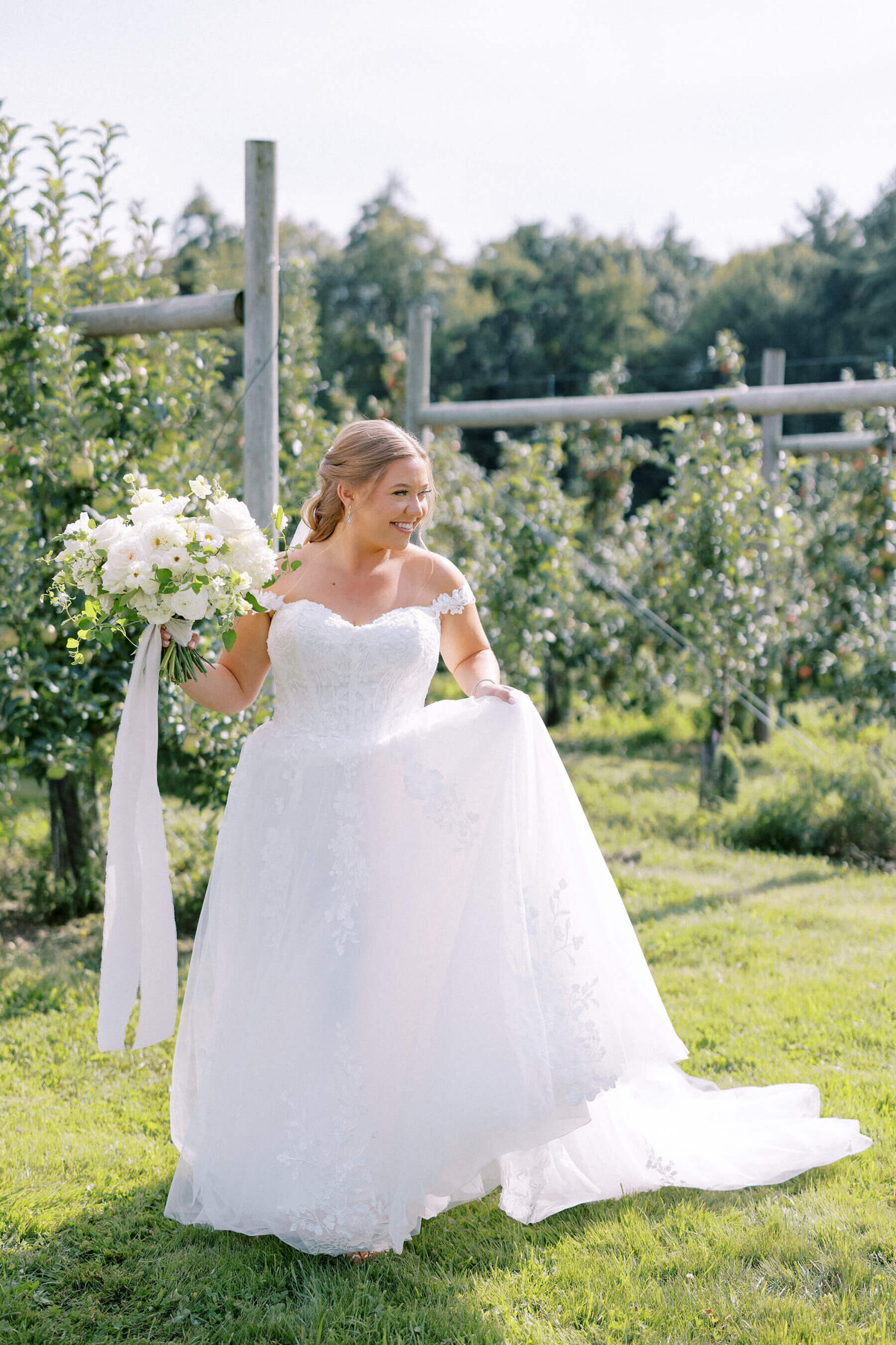greenery-mckenzies-farm-wedding-florals-9