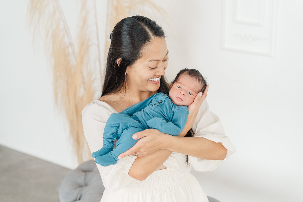 Castle Rock Lifestyle Newborn Photography Light and Airy Client Closet Elena Spraguer Photography 0006