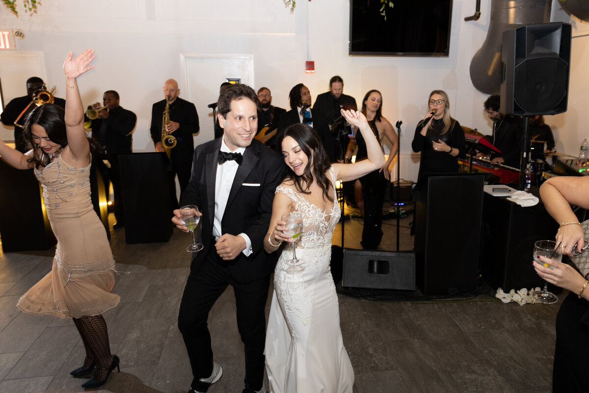 sarah and mark dance at their new york citywedding reception