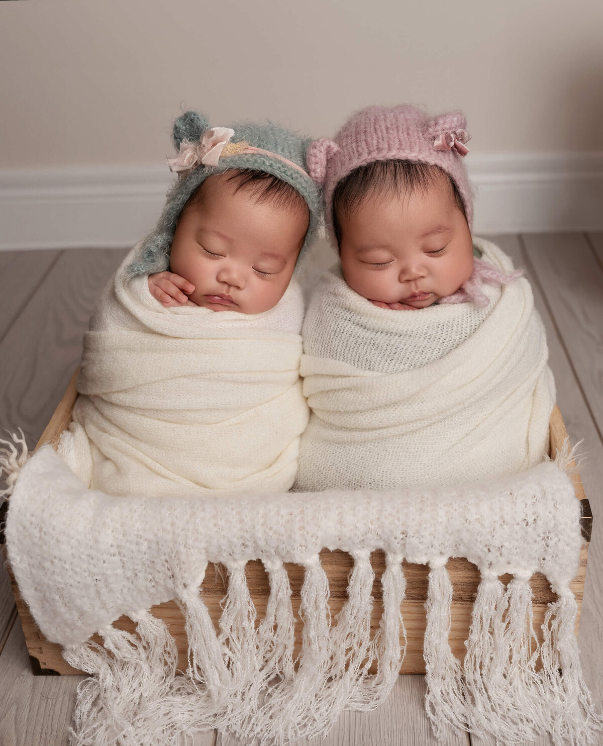 toronto-newborn-photographer_820 (9)
