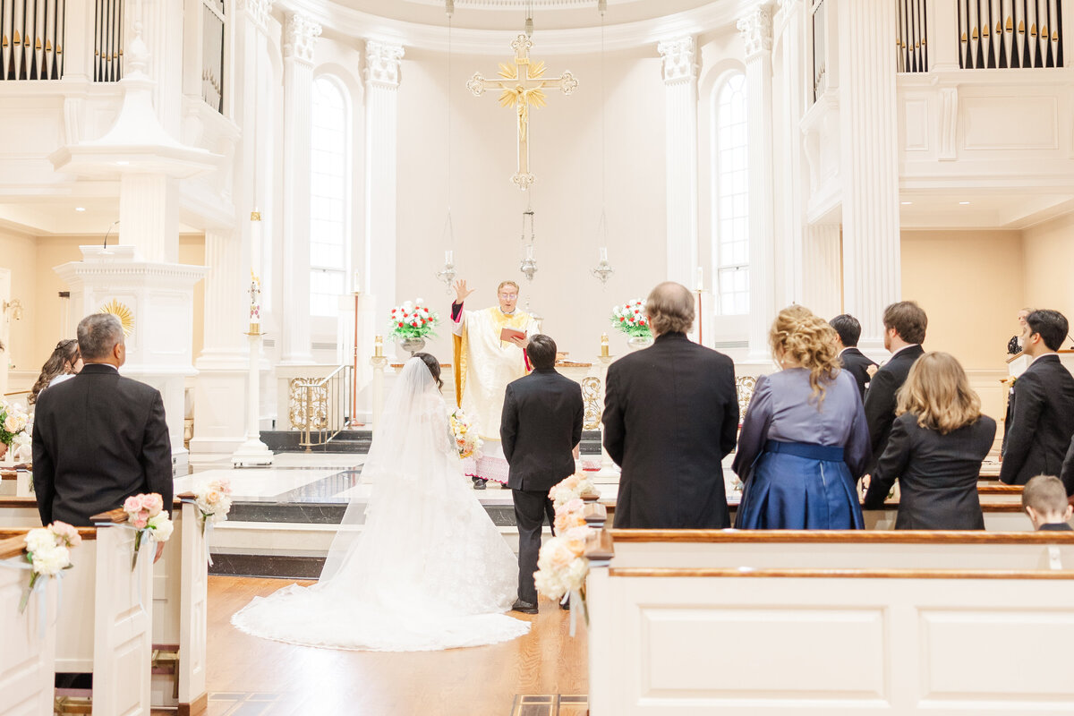 Catholic wedding ceremony in Bay City Michigan on a beautiful sunny day.